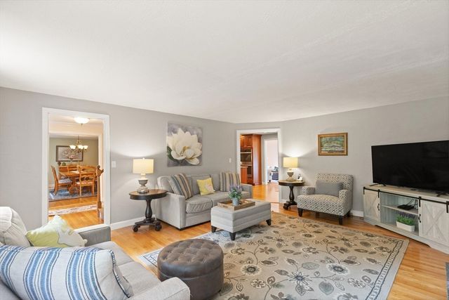 210 Abbott, North Andover, MA 01845