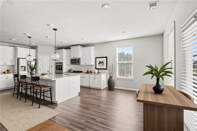 945 Mystic Way, Hampton, GA 30228