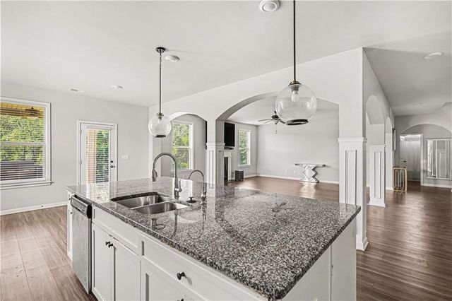 945 Mystic Way, Hampton, GA 30228
