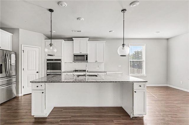 945 Mystic Way, Hampton, GA 30228