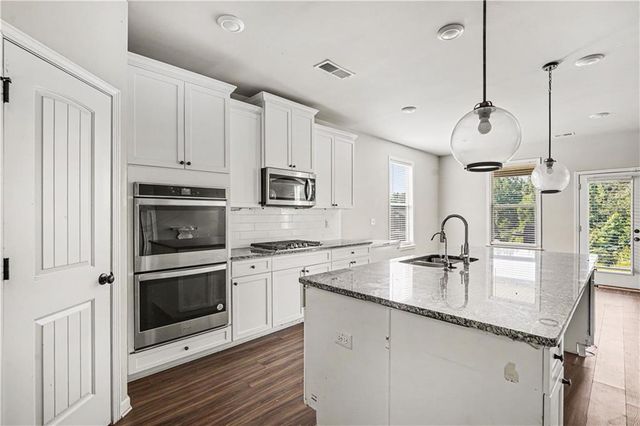 945 Mystic Way, Hampton, GA 30228