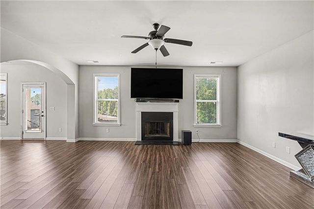 945 Mystic Way, Hampton, GA 30228