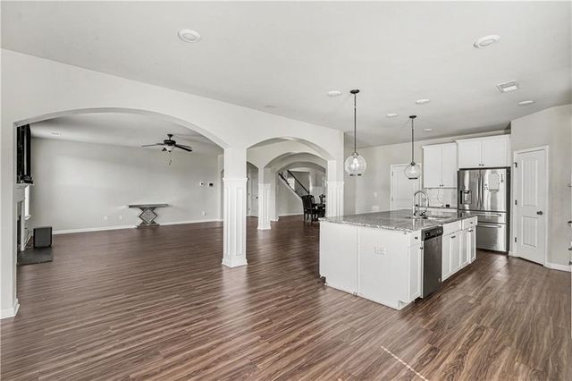 945 Mystic Way, Hampton, GA 30228