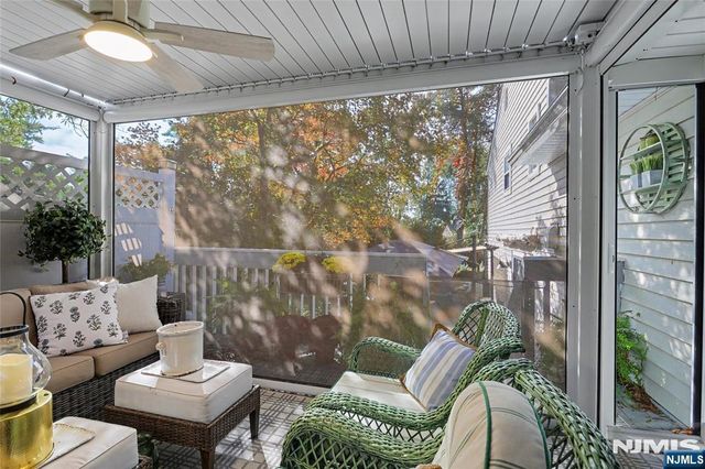 20 Manson Place, Hillsdale, NJ 07642