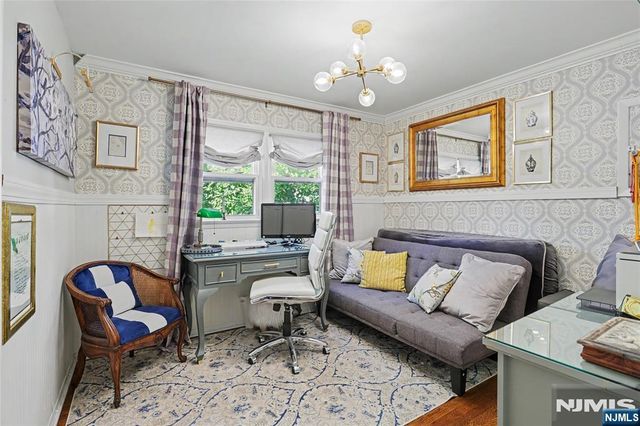 20 Manson Place, Hillsdale, NJ 07642
