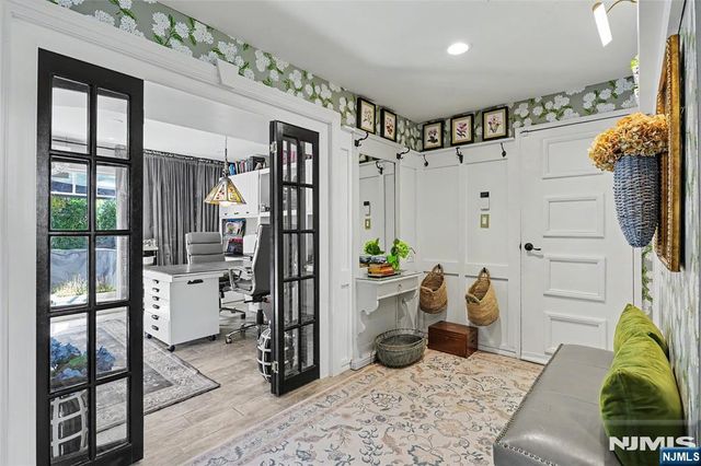 20 Manson Place, Hillsdale, NJ 07642