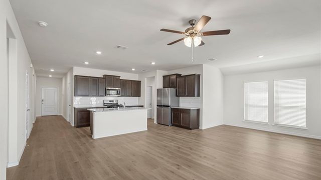 416 Epiphany Lane, Lavon, TX 75166