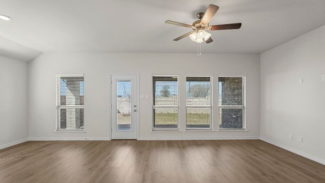 416 Epiphany Lane, Lavon, TX 75166