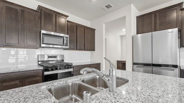 416 Epiphany Lane, Lavon, TX 75166