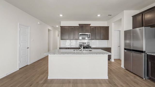 416 Epiphany Lane, Lavon, TX 75166