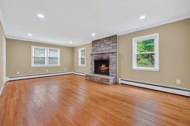 27 West Woodland Drive, Redding, CT 06896