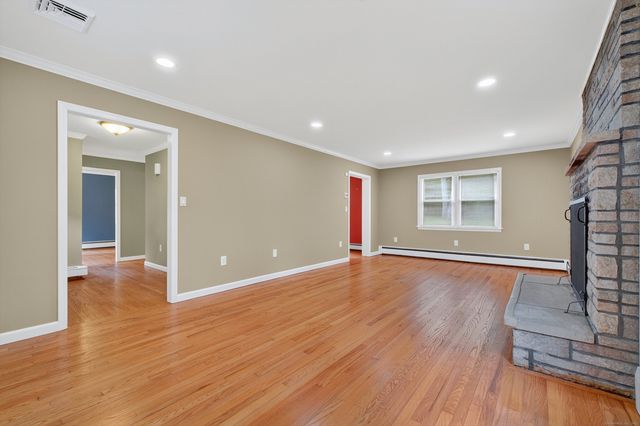 27 West Woodland Drive, Redding, CT 06896