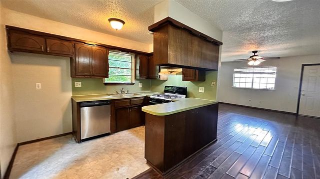 913 Delmar Circle Circle, Moore, OK 73160