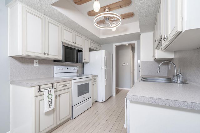 8207 Mescalero DR, Austin, TX 78736