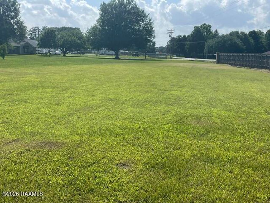 1 Bunker Drive, St. Martinville, LA 70582