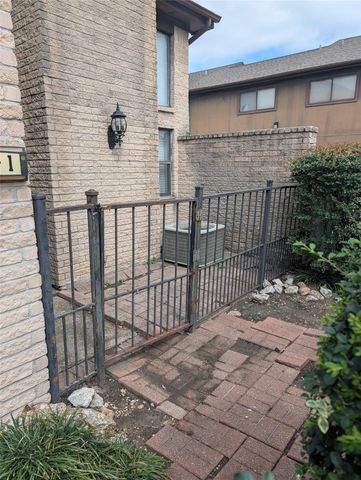 58 Evanston Street 1, Houston, TX 77015