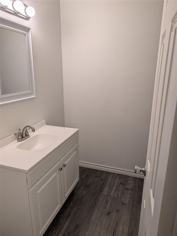 58 Evanston Street 1, Houston, TX 77015