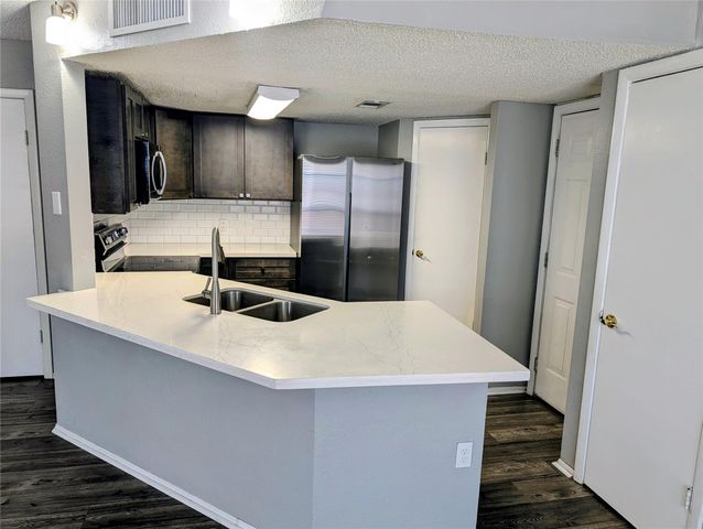 58 Evanston Street 1, Houston, TX 77015