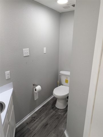 58 Evanston Street 1, Houston, TX 77015