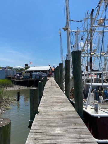 811 Colony Drive E-72, Charleston, SC 29407