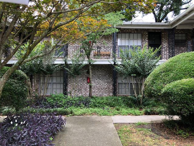 811 Colony Drive E-72, Charleston, SC 29407
