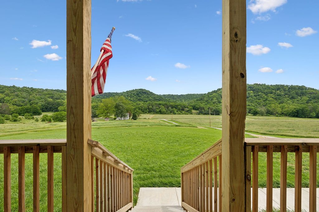 2955 Spring Place Rd, Belfast, TN 37019