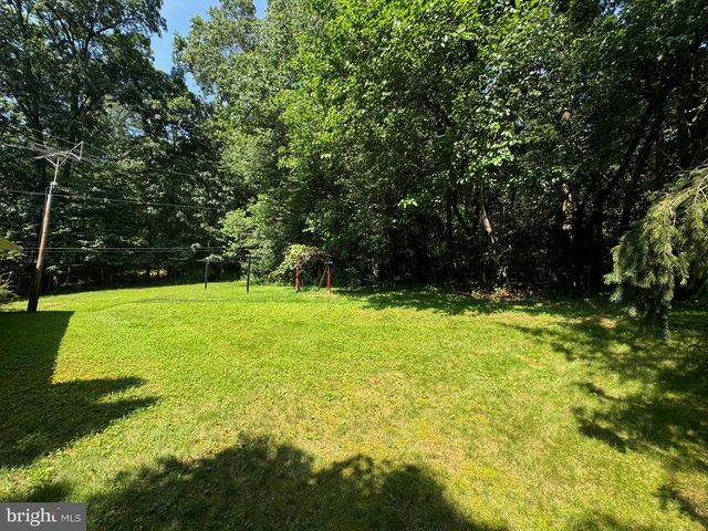 515 E SNYDER CORNER RD, Red Lion, PA 17356