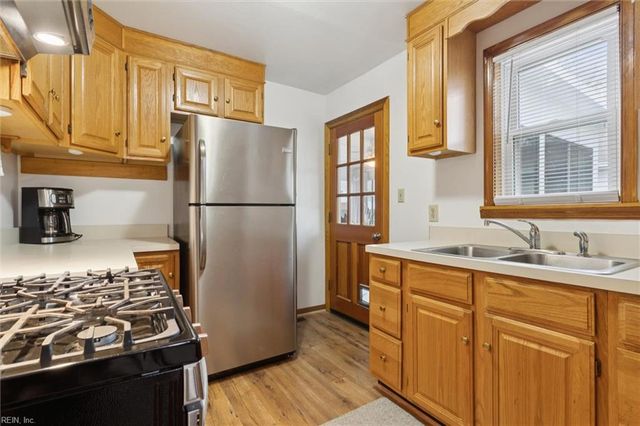 23 Parker AVE, Newport News, VA 23606