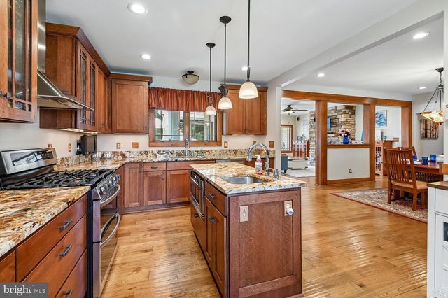 319 6TH AVE NE, Glen Burnie, MD 21060