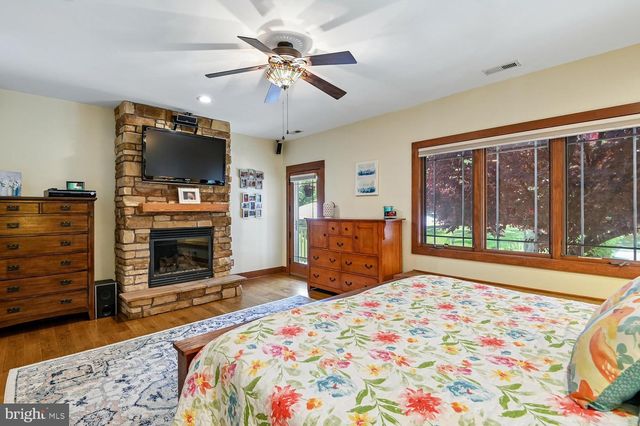 319 6TH AVE NE, Glen Burnie, MD 21060