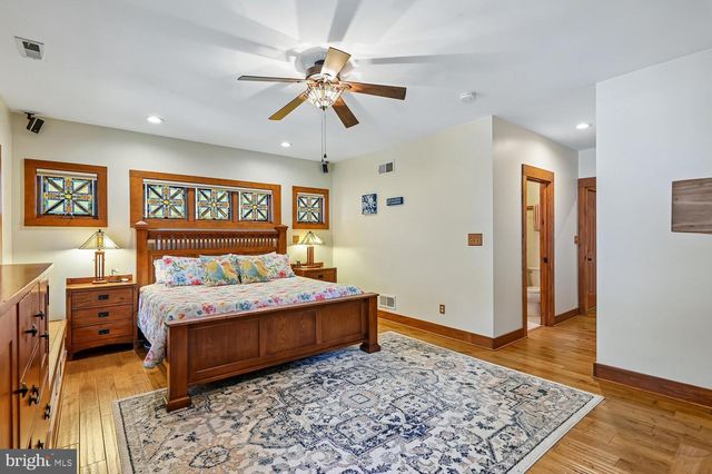 319 6TH AVE NE, Glen Burnie, MD 21060