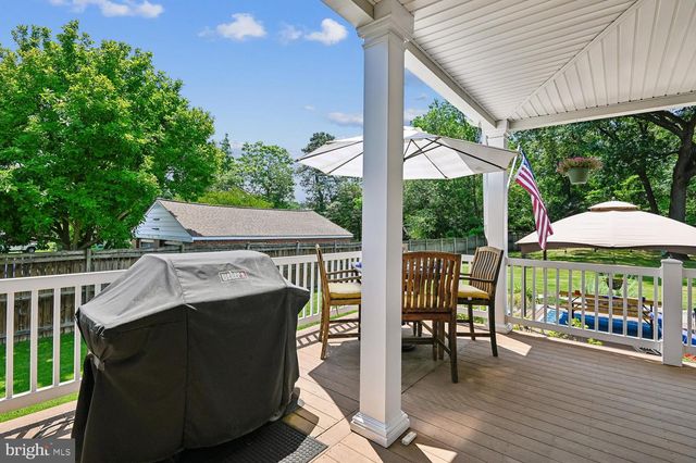 319 6TH AVE NE, Glen Burnie, MD 21060