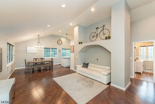 63 Egbert Ave, Morris Twp., NJ 07960