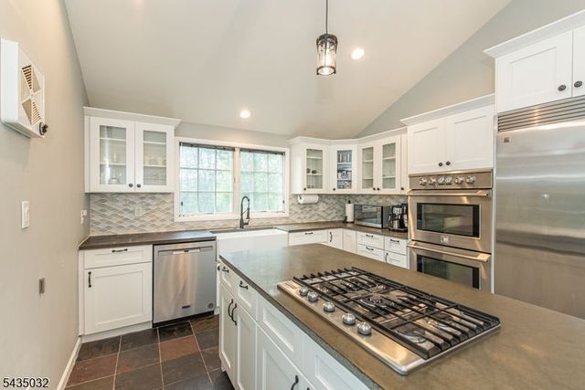 63 Egbert Ave, Morris Twp., NJ 07960