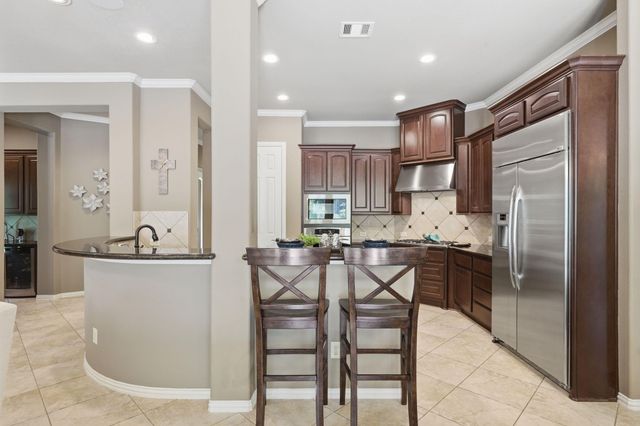 147 W Crystal Canyon Circle, The Woodlands, TX 77389