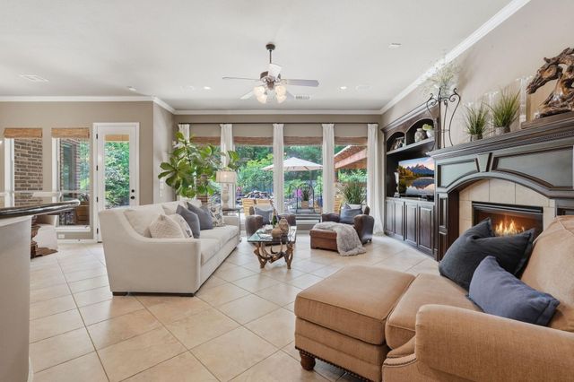 147 W Crystal Canyon Circle, The Woodlands, TX 77389