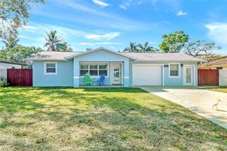 3470 Lakeview DR, Naples, FL 34112