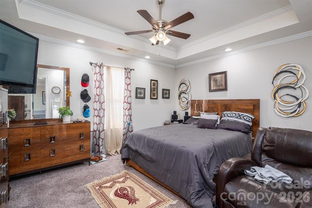 505 E Cloninger Street, Dallas, NC 28034