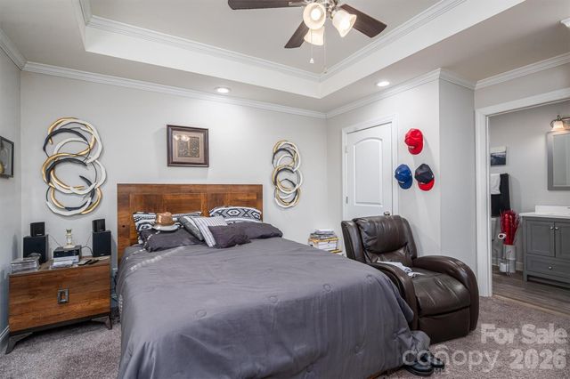 505 E Cloninger Street, Dallas, NC 28034