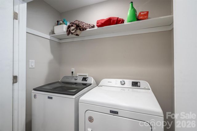 505 E Cloninger Street, Dallas, NC 28034