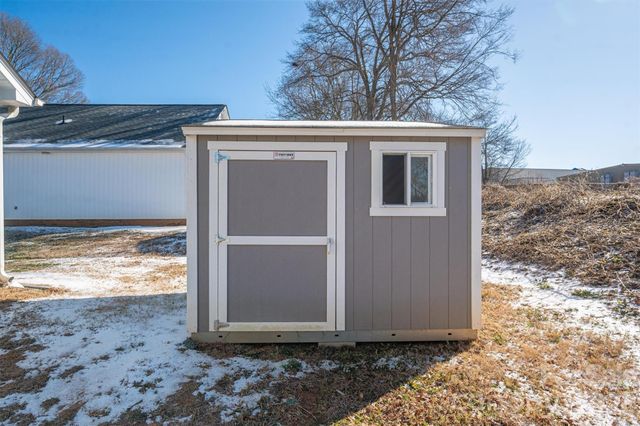 505 E Cloninger Street, Dallas, NC 28034