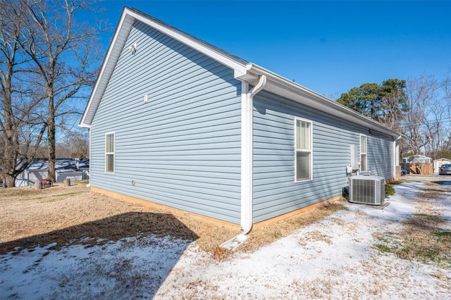 505 E Cloninger Street, Dallas, NC 28034