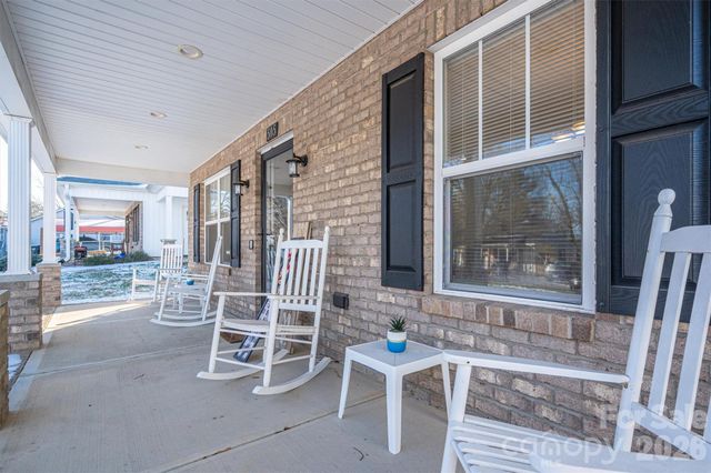 505 E Cloninger Street, Dallas, NC 28034