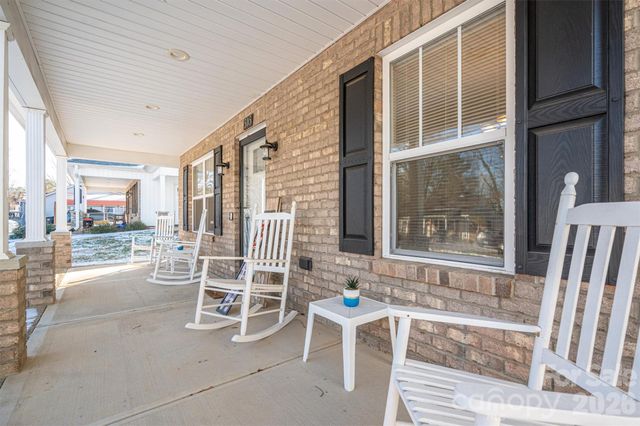 505 E Cloninger Street, Dallas, NC 28034