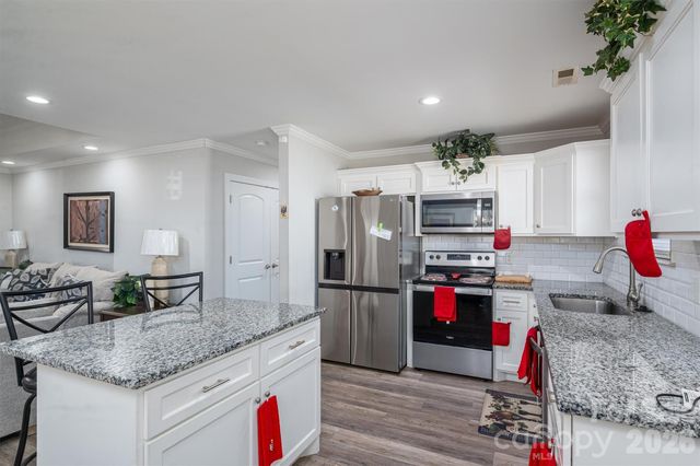 505 E Cloninger Street, Dallas, NC 28034