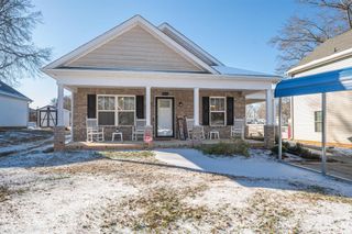 505 E Cloninger Street, Dallas, NC 28034