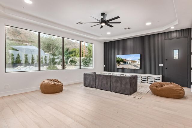 5316 E Royal View Drive S, Phoenix, AZ 85018