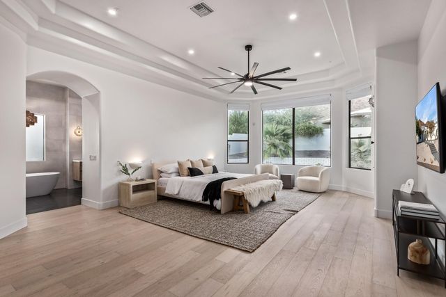 5316 E Royal View Drive S, Phoenix, AZ 85018