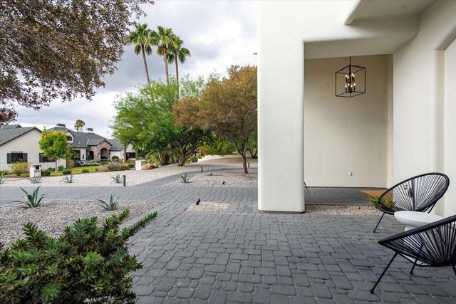 5316 E Royal View Drive S, Phoenix, AZ 85018