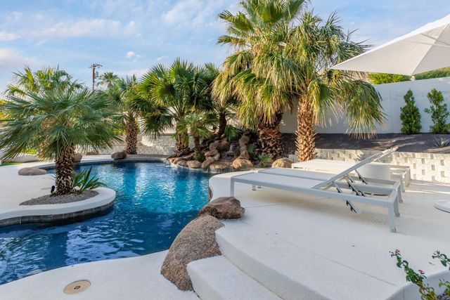 5316 E Royal View Drive S, Phoenix, AZ 85018